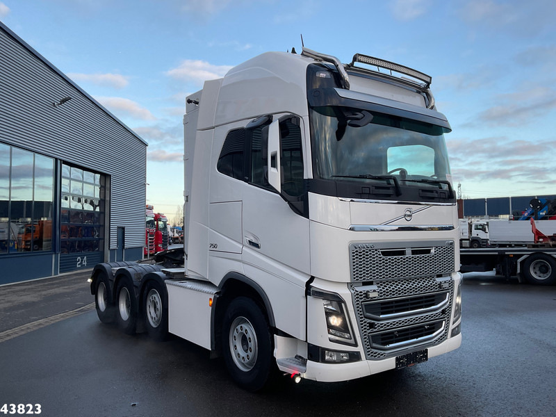 Volvo FH 16.750 8x4 Euro 6 Tridem Hydrauliek - Trekker: afbeelding 3 Volvo FH 16.750 8x4 Euro 6 Tridem Hydrauliek - Trekker: afbeelding 3