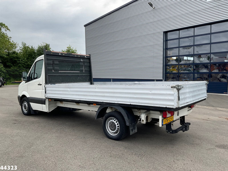 Volkswagen Crafter 35 2.5 TDI - Vrachtwagen met open laadbak: afbeelding 2 Volkswagen Crafter 35 2.5 TDI - Vrachtwagen met open laadbak: afbeelding 2