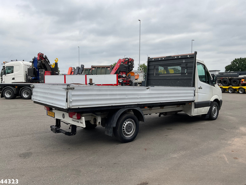 Volkswagen Crafter 35 2.5 TDI - Vrachtwagen met open laadbak: afbeelding 4 Volkswagen Crafter 35 2.5 TDI - Vrachtwagen met open laadbak: afbeelding 4