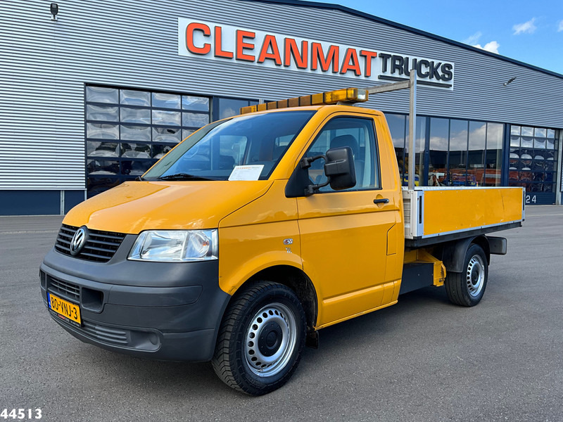 Volkswagen Transporter 2.0 300 Manual - Vrachtwagen met open laadbak: afbeelding 1 Volkswagen Transporter 2.0 300 Manual - Vrachtwagen met open laadbak: afbeelding 1
