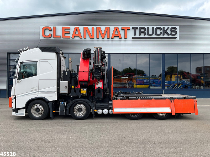 Volvo FH 540 8x2 Euro 6 Palfinger 92 Tonmeter laadkraan + Fly-jib Just 81.817 Km! - Kraanwagen: afbeelding 4 Volvo FH 540 8x2 Euro 6 Palfinger 92 Tonmeter laadkraan + Fly-jib Just 81.817 Km! - Kraanwagen: afbeelding 4