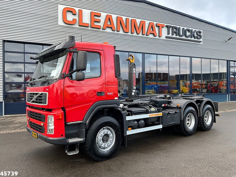 Volvo FM 330 6x4 Hiab 21 Ton haakarmsysteem Just 35.598 Km! - Haakarmsysteem vrachtwagen: afbeelding 2 Volvo FM 330 6x4 Hiab 21 Ton haakarmsysteem Just 35.598 Km! - Haakarmsysteem vrachtwagen: afbeelding 2