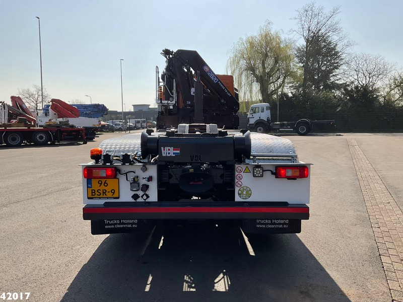 Volvo FM 420 8x2 HMF 28 Tonmeter laadkraan - Haakarmsysteem vrachtwagen, Kraanwagen: afbeelding 3 Volvo FM 420 8x2 HMF 28 Tonmeter laadkraan - Haakarmsysteem vrachtwagen, Kraanwagen: afbeelding 3