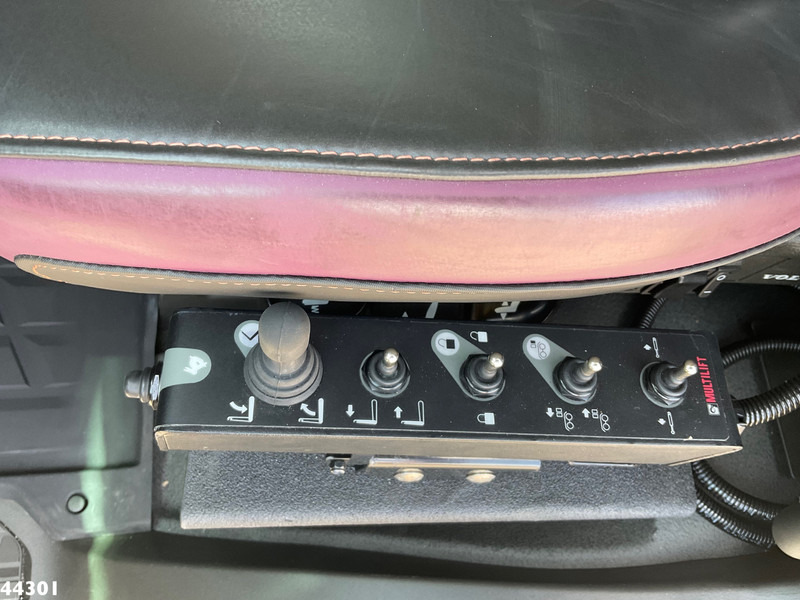 Haakarmsysteem vrachtwagen, Kraanwagen Volvo FMX 500 8x4 Euro 6 Hiab 65 Tonmeter laadkraan + Multilift 25 Ton haakarmsysteem NEW AND UNUSED!: afbeelding 14 Haakarmsysteem vrachtwagen, Kraanwagen Volvo FMX 500 8x4 Euro 6 Hiab 65 Tonmeter laadkraan + Multilift 25 Ton haakarmsysteem NEW AND UNUSED!: afbeelding 14