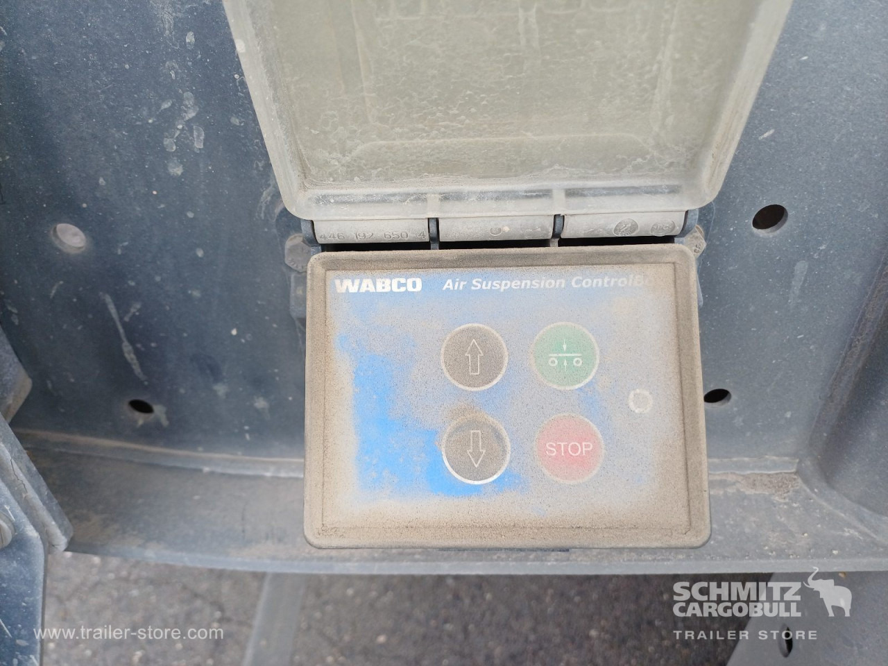 LANGENDORF Auflieger Kipper Stahlrundmulde 24m³ - Kipper oplegger: afbeelding 4 LANGENDORF Auflieger Kipper Stahlrundmulde 24m³ - Kipper oplegger: afbeelding 4