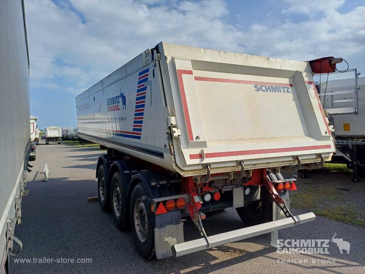 SCHMITZ Auflieger Kipper Alukastenmulde 24m³ - Kipper oplegger: afbeelding 4 SCHMITZ Auflieger Kipper Alukastenmulde 24m³ - Kipper oplegger: afbeelding 4