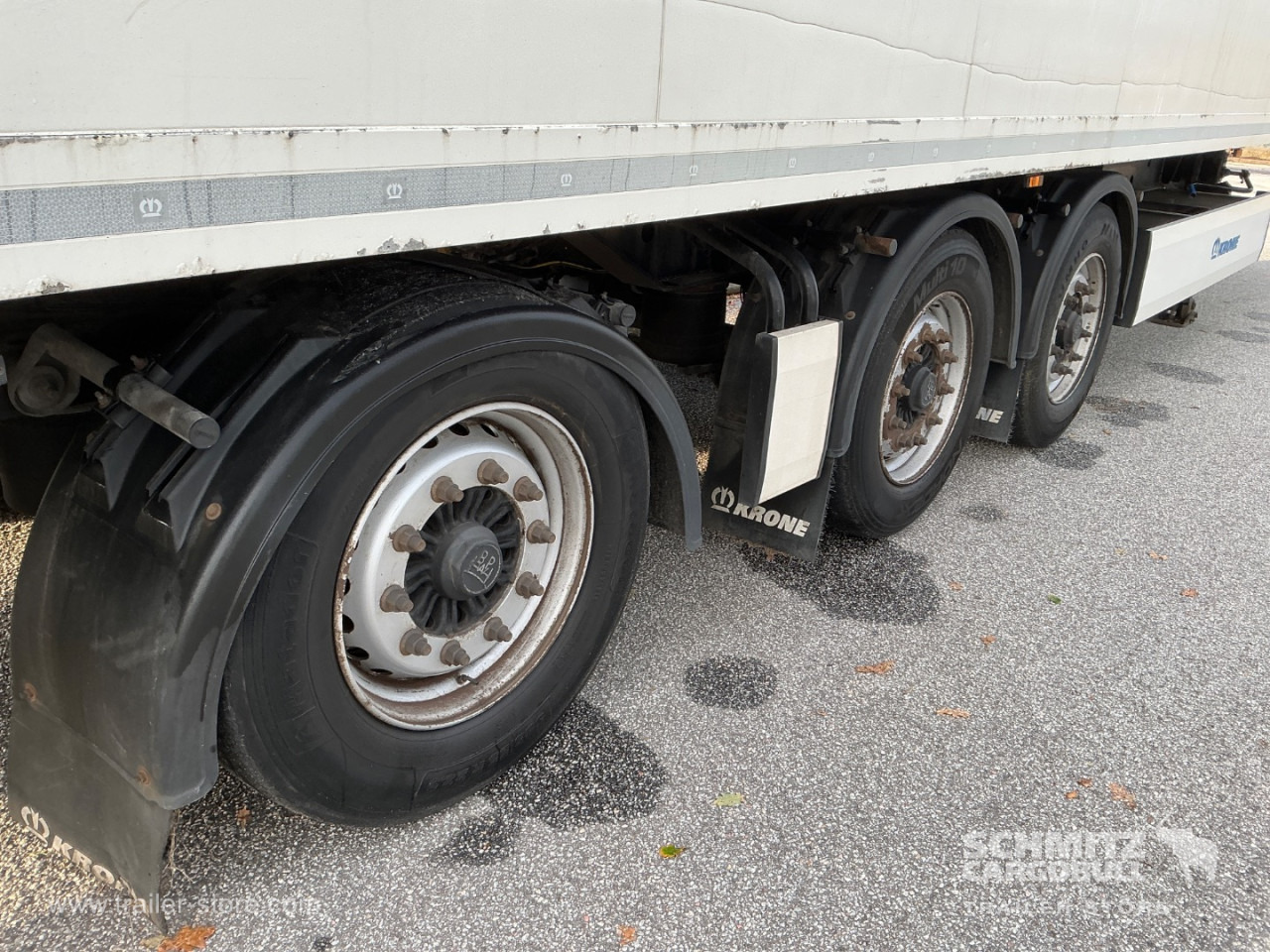 KRONE Reefer Standard Taillift - Isotherm oplegger: afbeelding 3 KRONE Reefer Standard Taillift - Isotherm oplegger: afbeelding 3