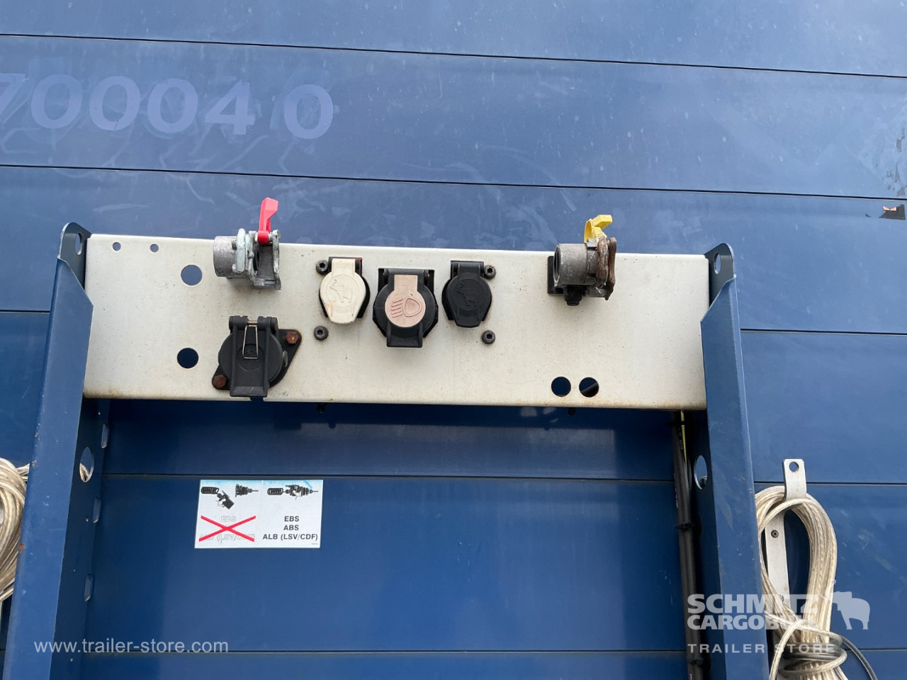 SCHMITZ Curtainsider Standard - Schuifzeiloplegger: afbeelding 4 SCHMITZ Curtainsider Standard - Schuifzeiloplegger: afbeelding 4