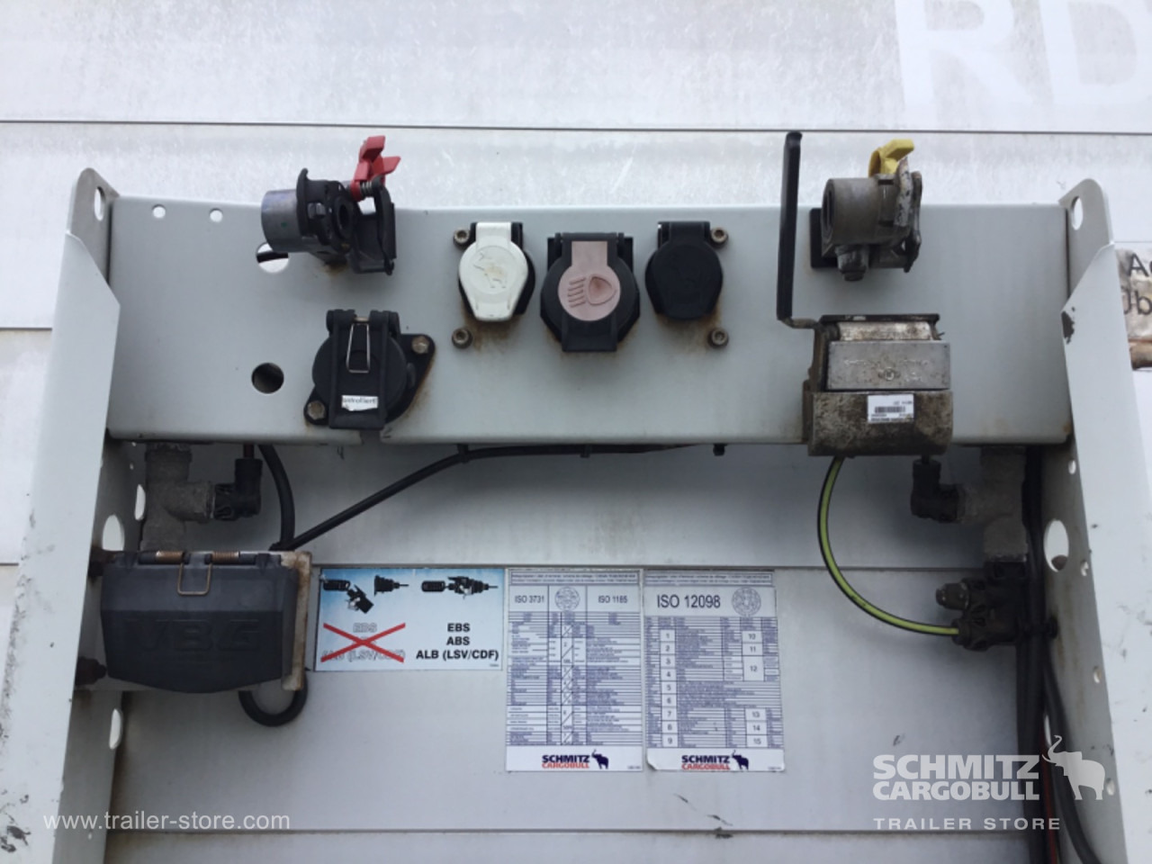 SCHMITZ Dryfreight Standard - Gesloten oplegger: afbeelding 3 SCHMITZ Dryfreight Standard - Gesloten oplegger: afbeelding 3
