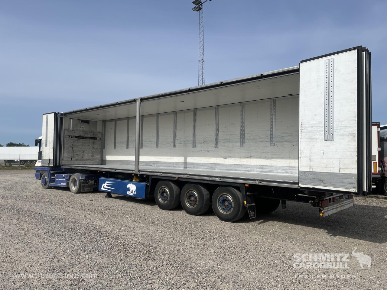 SCHMITZ Reefer Foldable wall Double deck - Isotherm oplegger: afbeelding 4 SCHMITZ Reefer Foldable wall Double deck - Isotherm oplegger: afbeelding 4