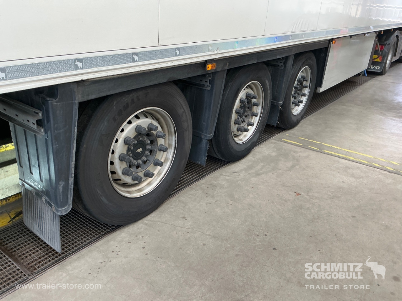 SCHMITZ Reefer Meat hanging system - Isotherm oplegger: afbeelding 3 SCHMITZ Reefer Meat hanging system - Isotherm oplegger: afbeelding 3