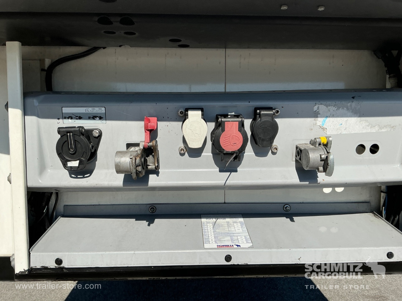SCHMITZ Reefer Meat hanging system - Isotherm oplegger: afbeelding 4 SCHMITZ Reefer Meat hanging system - Isotherm oplegger: afbeelding 4
