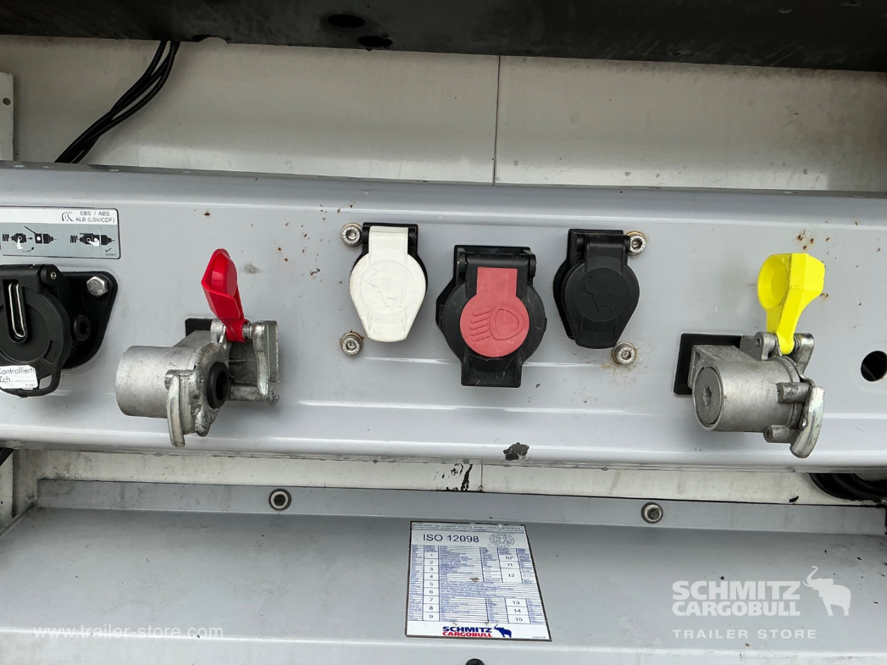 SCHMITZ Reefer Meat hanging system - Isotherm oplegger: afbeelding 4 SCHMITZ Reefer Meat hanging system - Isotherm oplegger: afbeelding 4