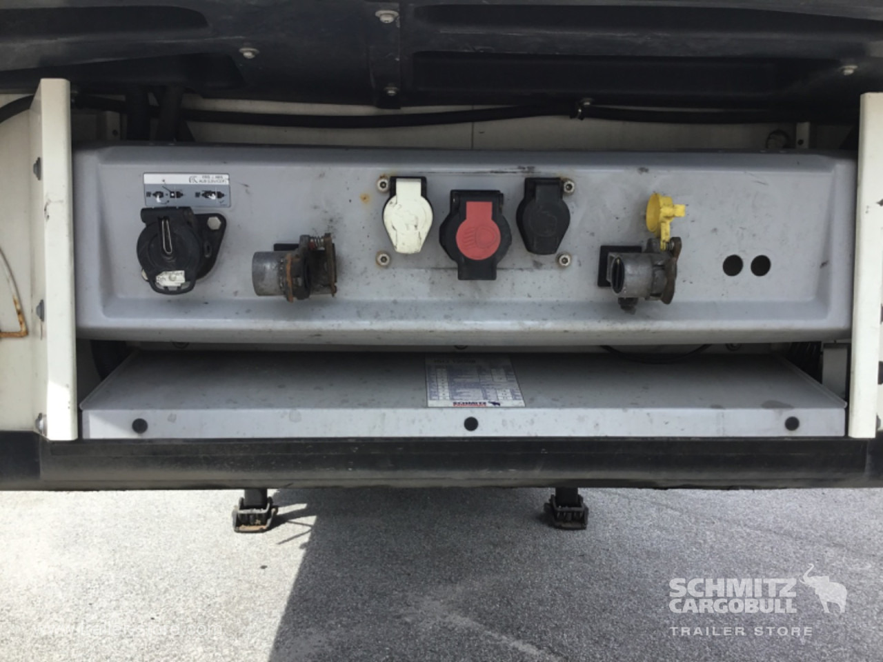 SCHMITZ Reefer Multitemp Double deck - Isotherm oplegger: afbeelding 4 SCHMITZ Reefer Multitemp Double deck - Isotherm oplegger: afbeelding 4
