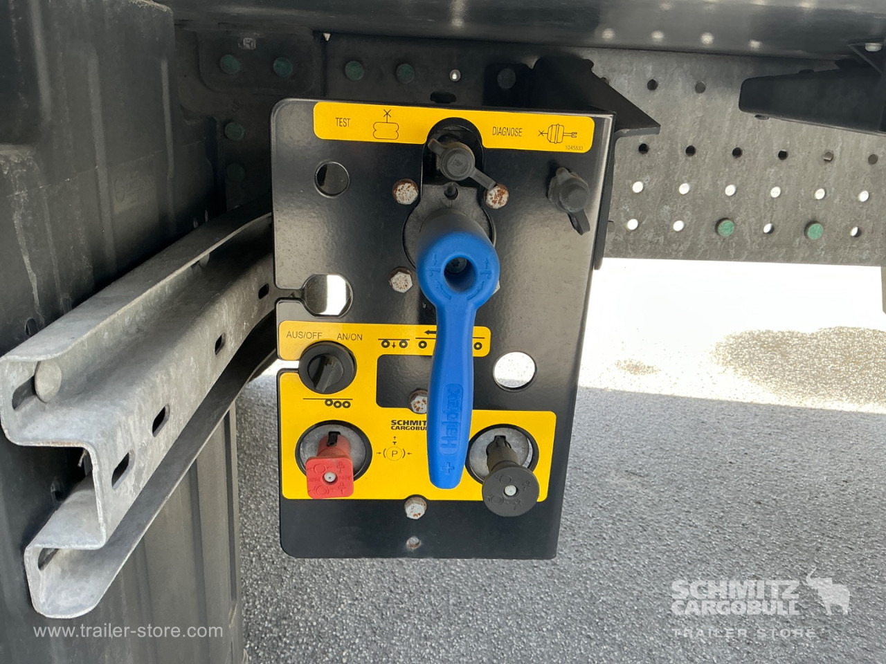 SCHMITZ Reefer Standard - Isotherm oplegger: afbeelding 5 SCHMITZ Reefer Standard - Isotherm oplegger: afbeelding 5