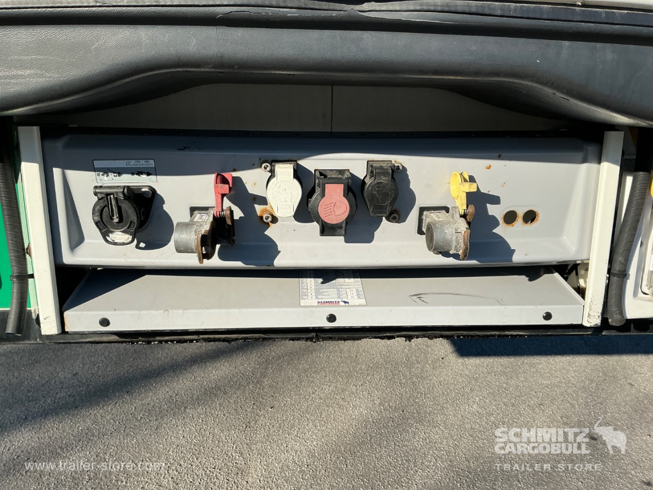 SCHMITZ Reefer Standard - Isotherm oplegger: afbeelding 4 SCHMITZ Reefer Standard - Isotherm oplegger: afbeelding 4