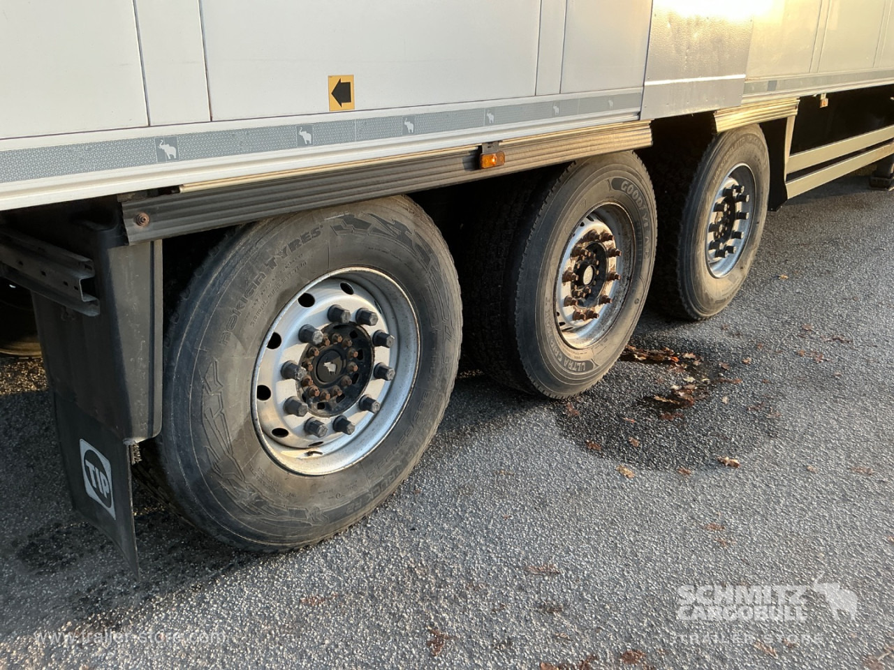 SCHMITZ Reefer Standard Double deck - Isotherm oplegger: afbeelding 3 SCHMITZ Reefer Standard Double deck - Isotherm oplegger: afbeelding 3