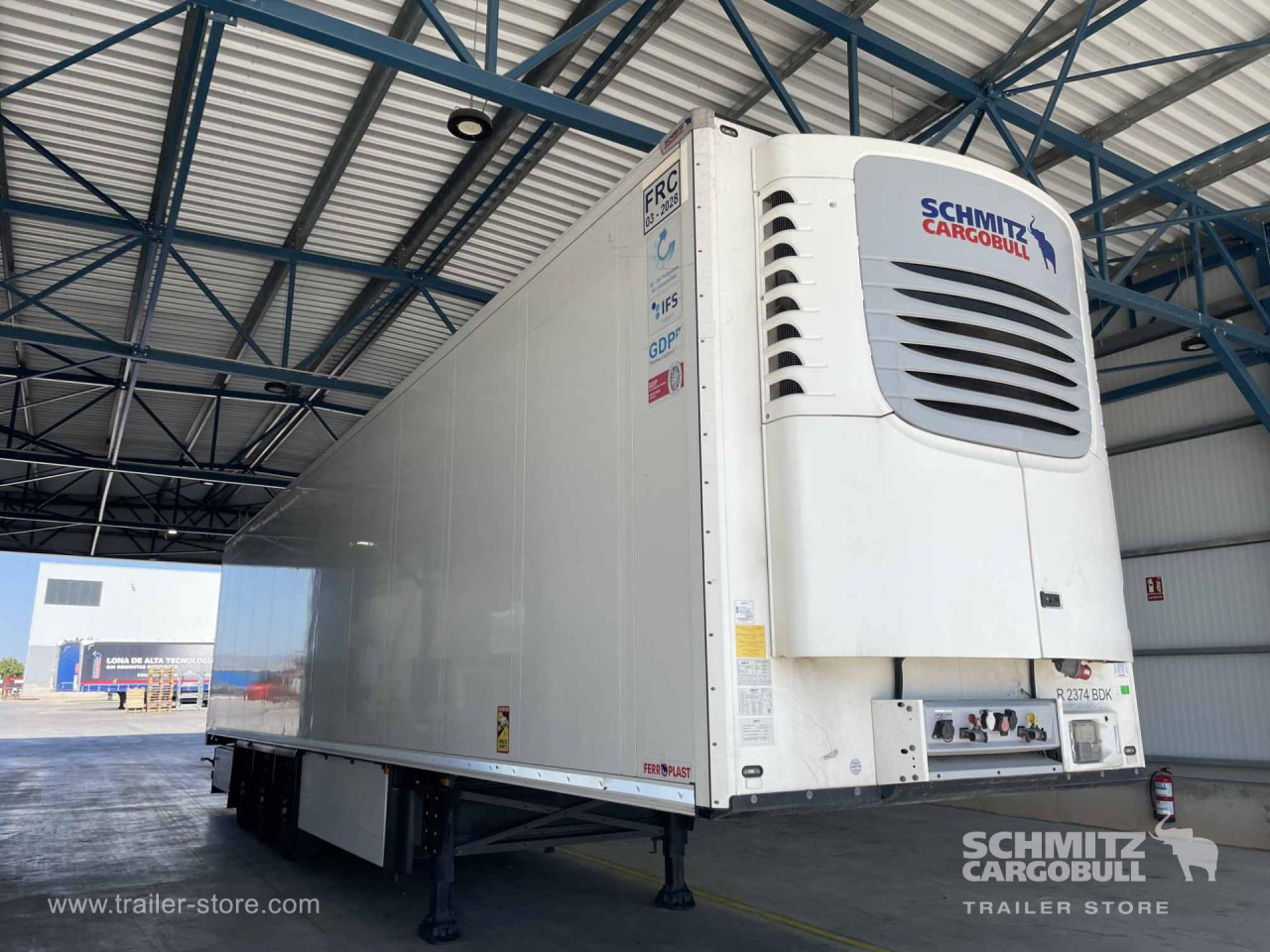 SCHMITZ Semiremolque Frigo Standard - Isotherm oplegger: afbeelding 2 SCHMITZ Semiremolque Frigo Standard - Isotherm oplegger: afbeelding 2