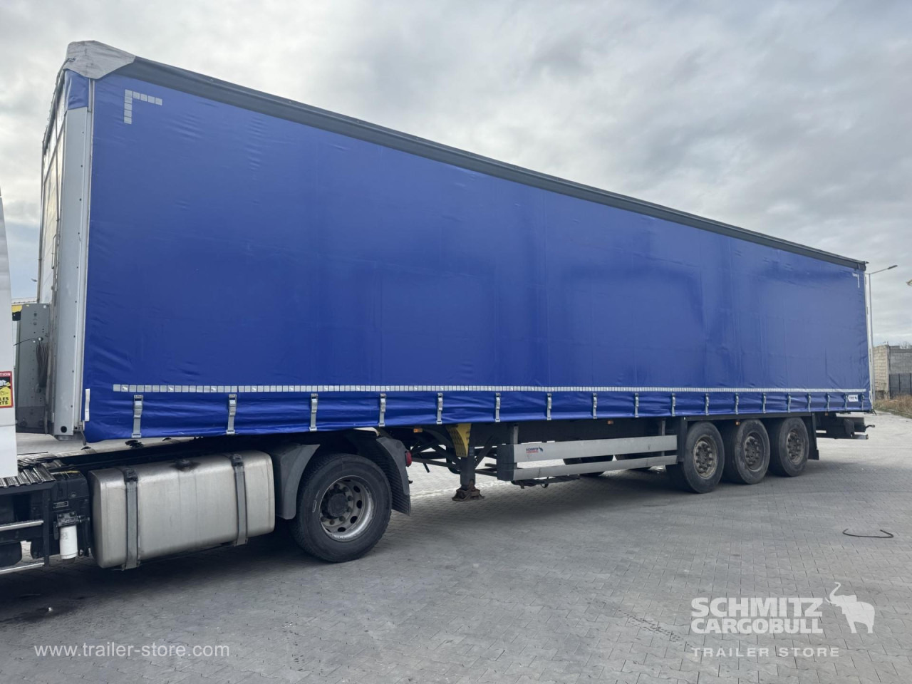 SCHMITZ Curtainsider Standard - Schuifzeiloplegger: afbeelding 4 SCHMITZ Curtainsider Standard - Schuifzeiloplegger: afbeelding 4