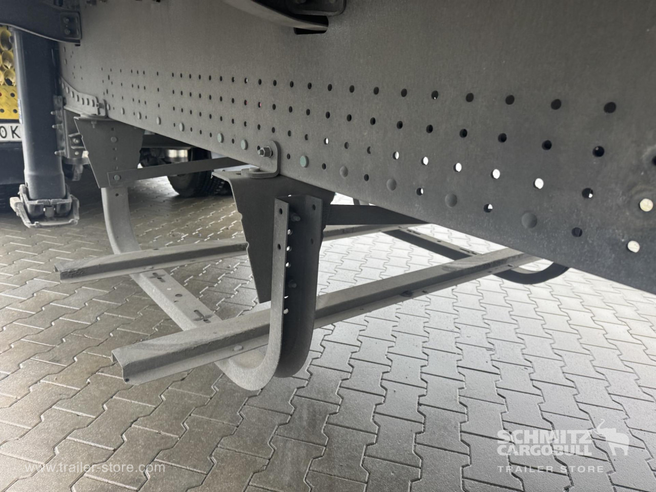 SCHMITZ Curtainsider Standard - Schuifzeiloplegger: afbeelding 2 SCHMITZ Curtainsider Standard - Schuifzeiloplegger: afbeelding 2