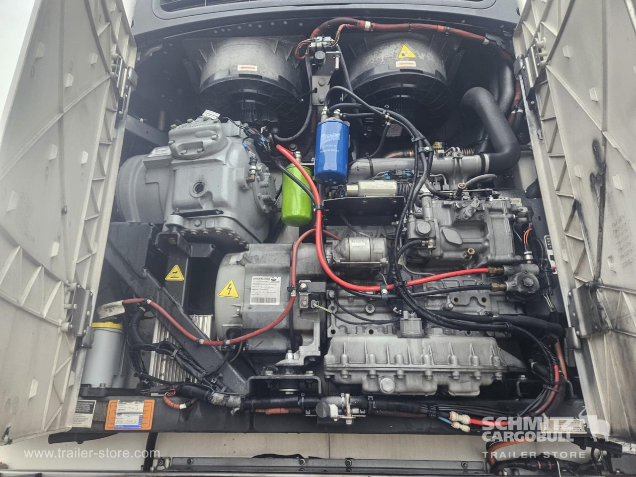 SCHMITZ Reefer Multitemp Taillift - Isotherm oplegger: afbeelding 2 SCHMITZ Reefer Multitemp Taillift - Isotherm oplegger: afbeelding 2