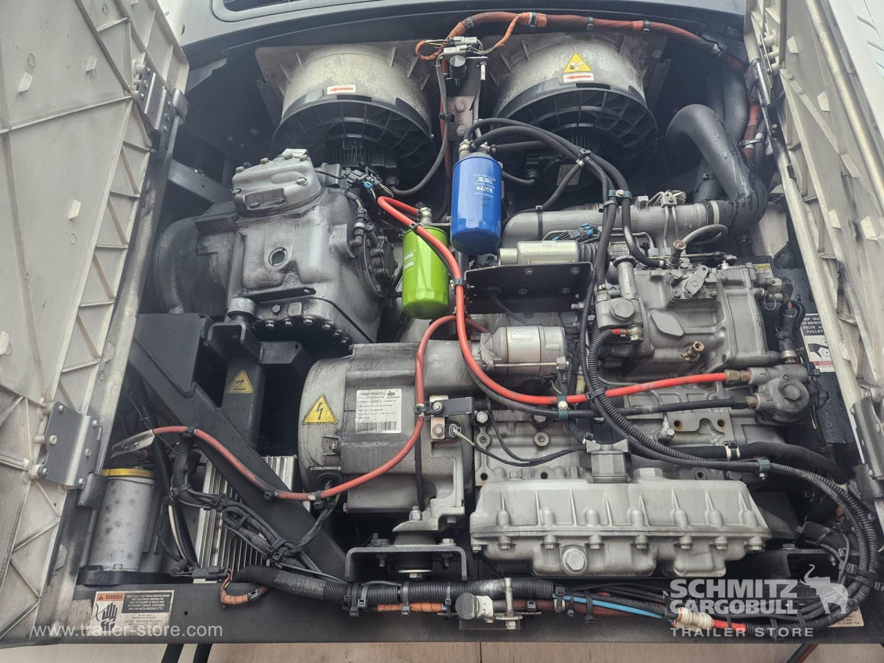 SCHMITZ Reefer Multitemp Taillift - Isotherm oplegger: afbeelding 2 SCHMITZ Reefer Multitemp Taillift - Isotherm oplegger: afbeelding 2