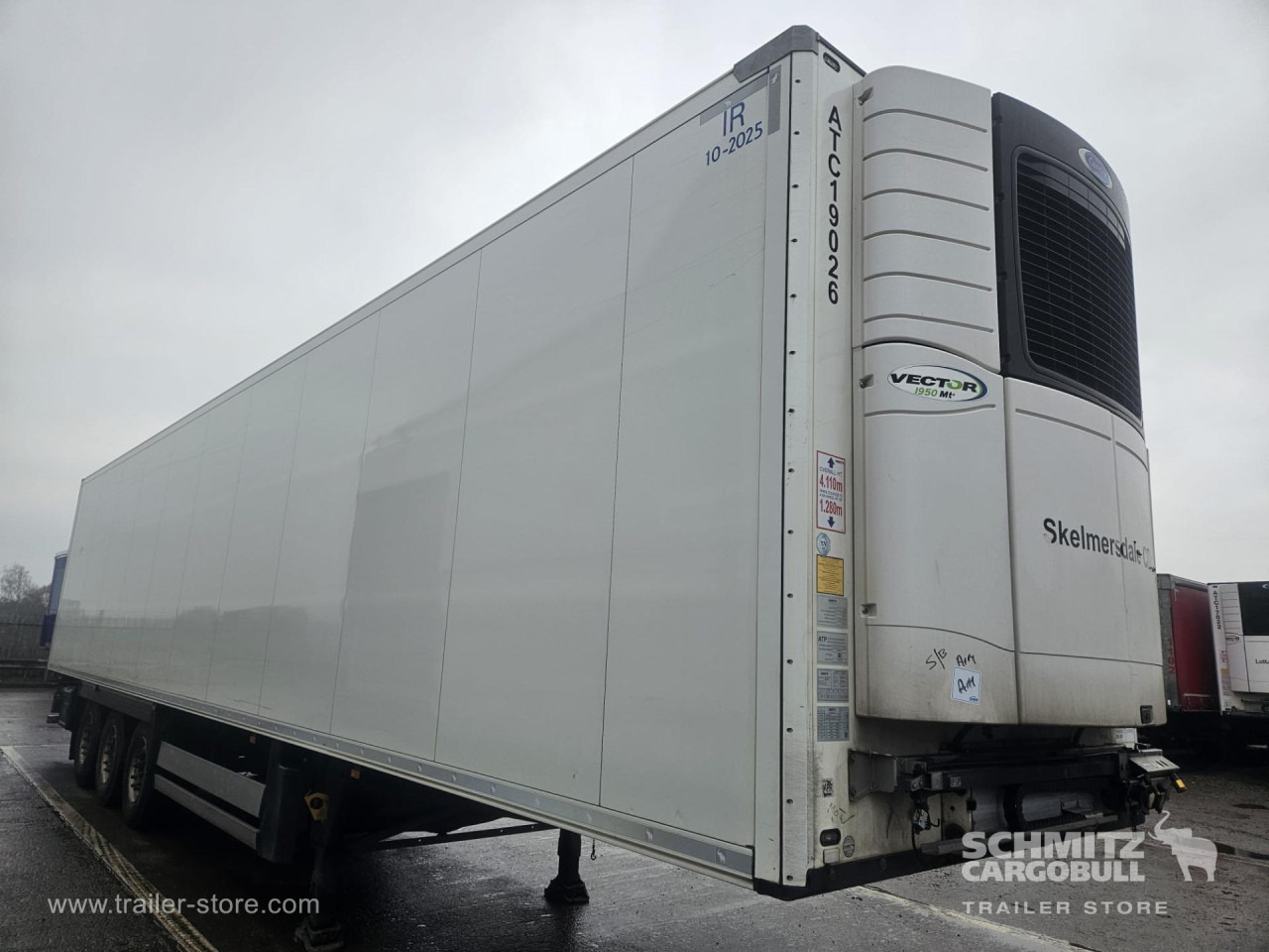 SCHMITZ Reefer Multitemp - Isotherm oplegger: afbeelding 1 SCHMITZ Reefer Multitemp - Isotherm oplegger: afbeelding 1