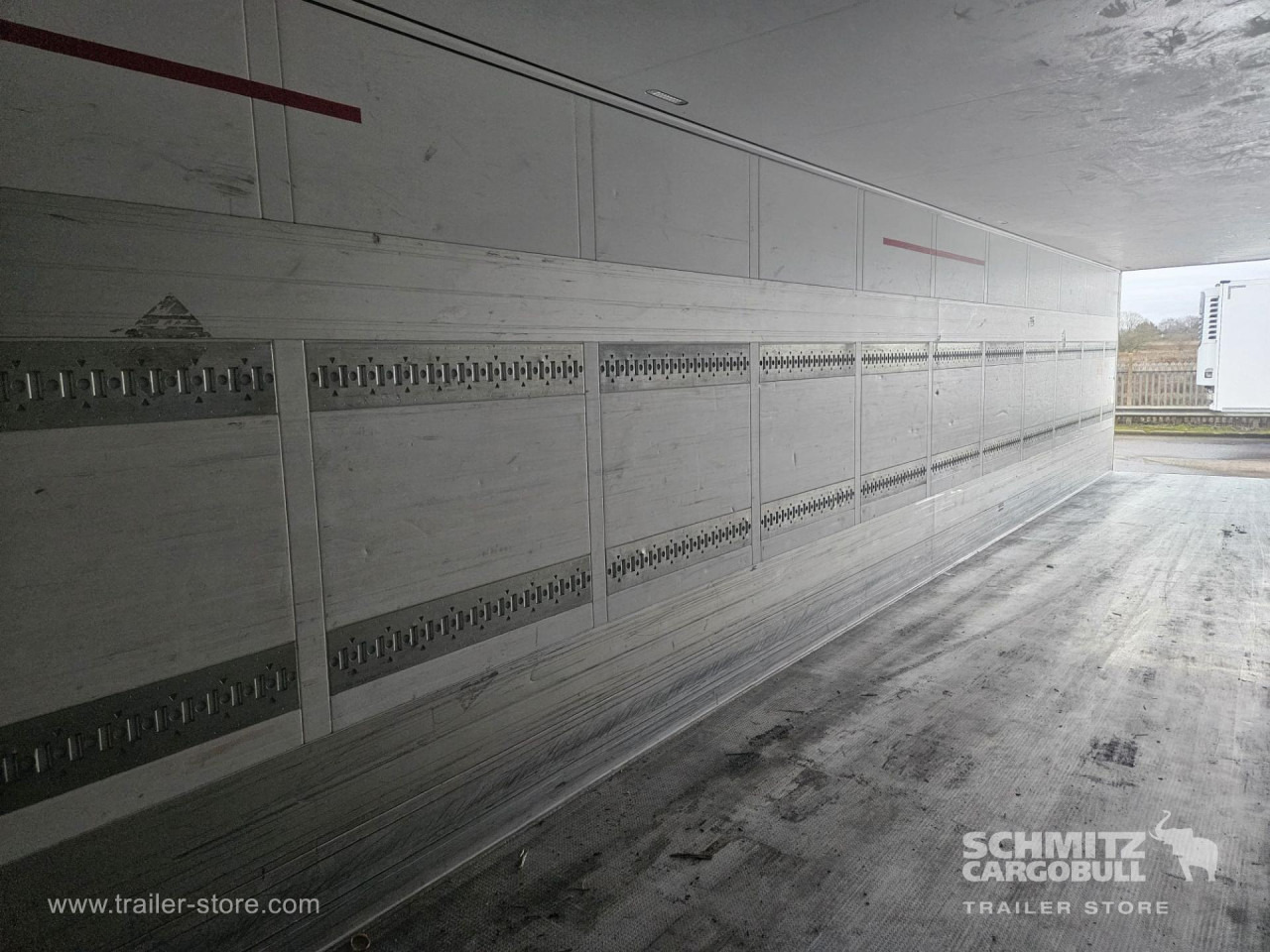 SCHMITZ Reefer Standard - Isotherm oplegger: afbeelding 3 SCHMITZ Reefer Standard - Isotherm oplegger: afbeelding 3