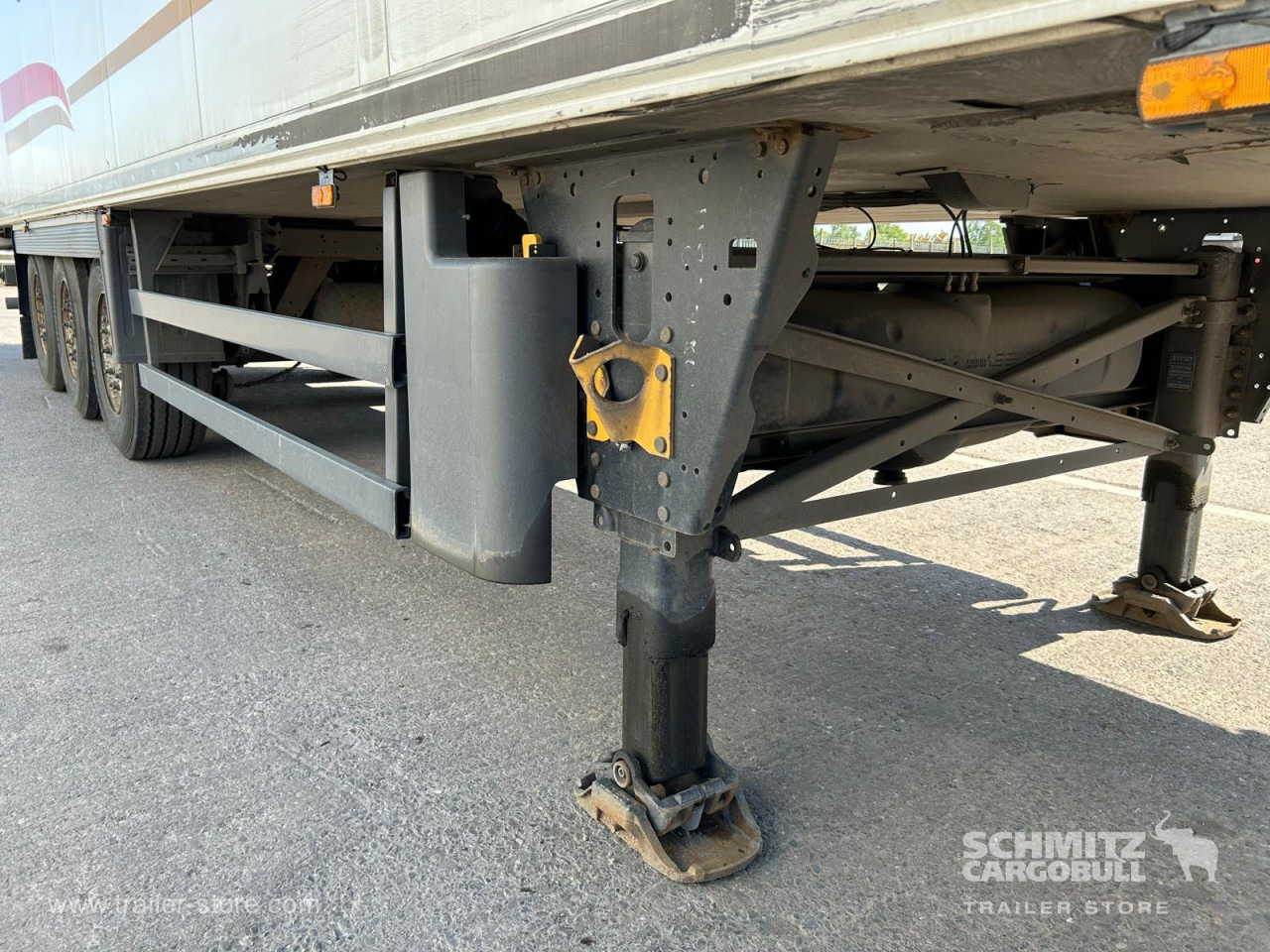 SCHMITZ Reefer Standard - Isotherm oplegger: afbeelding 2 SCHMITZ Reefer Standard - Isotherm oplegger: afbeelding 2