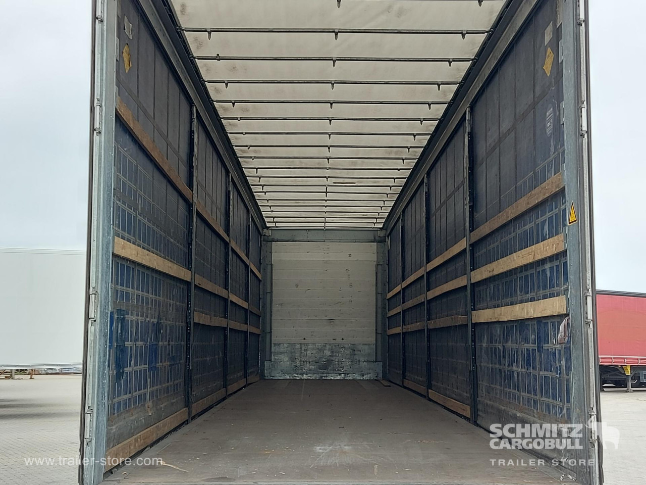 SCHMITZ Curtainsider Mega - Schuifzeiloplegger: afbeelding 4 SCHMITZ Curtainsider Mega - Schuifzeiloplegger: afbeelding 4