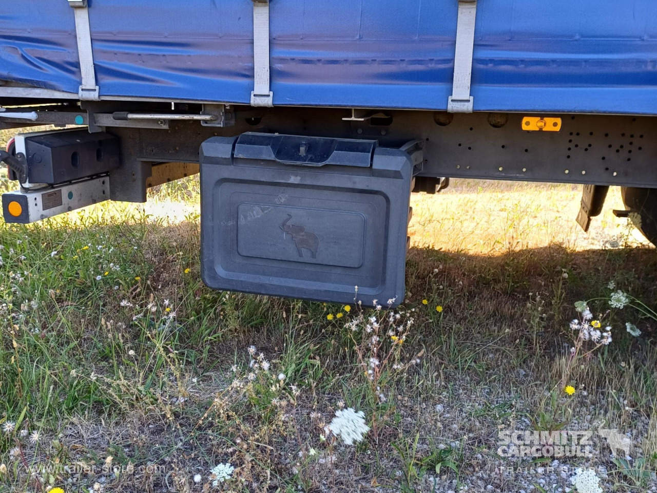 SCHMITZ Curtainsider Mega - Schuifzeiloplegger: afbeelding 4 SCHMITZ Curtainsider Mega - Schuifzeiloplegger: afbeelding 4