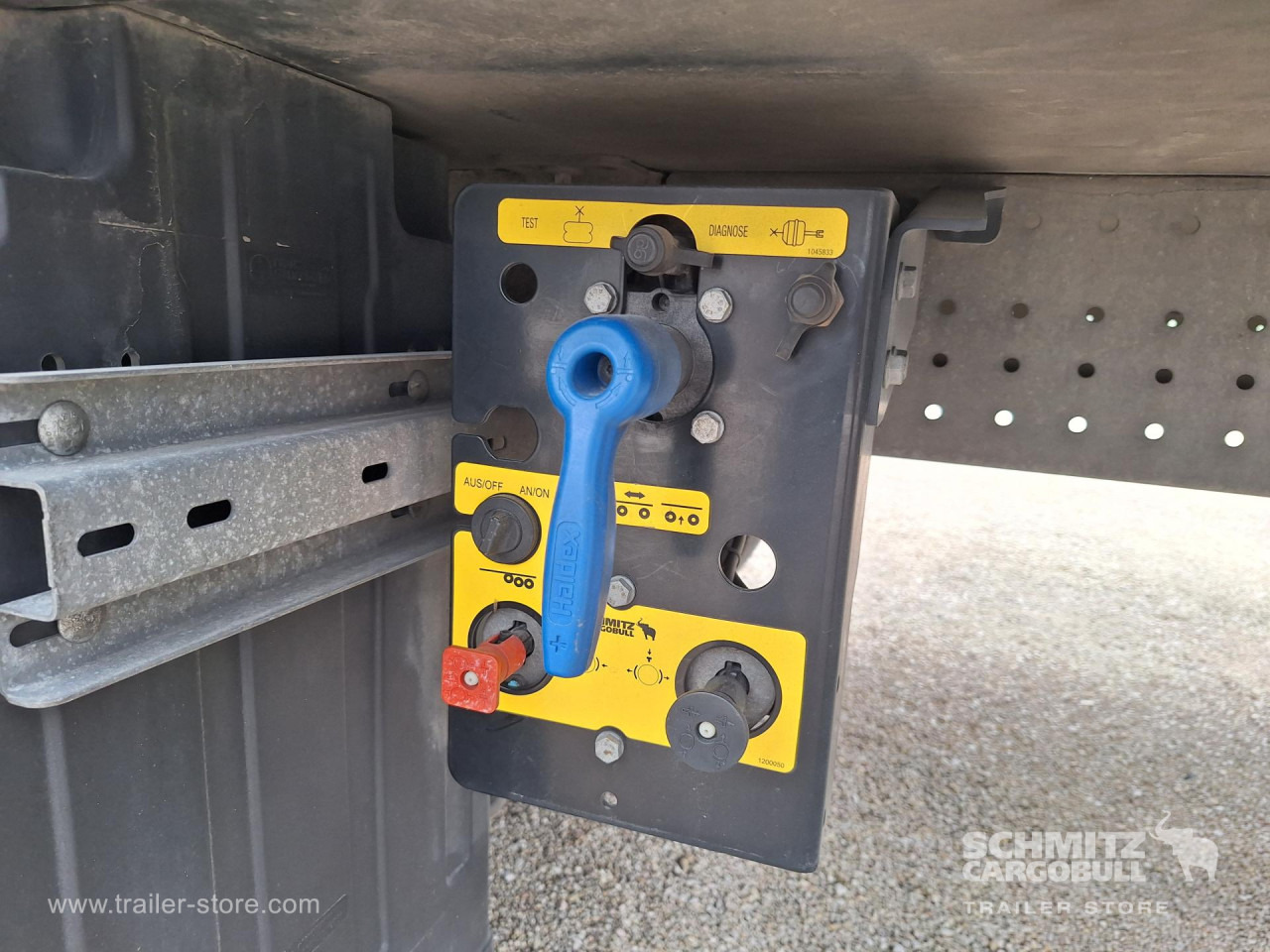 SCHMITZ Reefer Multitemp - Isotherm oplegger: afbeelding 4 SCHMITZ Reefer Multitemp - Isotherm oplegger: afbeelding 4
