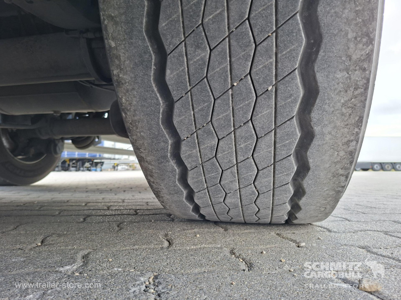 SCHMITZ Reefer Standard - Isotherm oplegger: afbeelding 4 SCHMITZ Reefer Standard - Isotherm oplegger: afbeelding 4