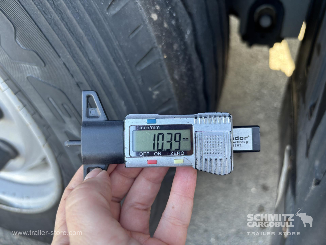 SCHMITZ Curtainsider Standard - Schuifzeiloplegger: afbeelding 4 SCHMITZ Curtainsider Standard - Schuifzeiloplegger: afbeelding 4