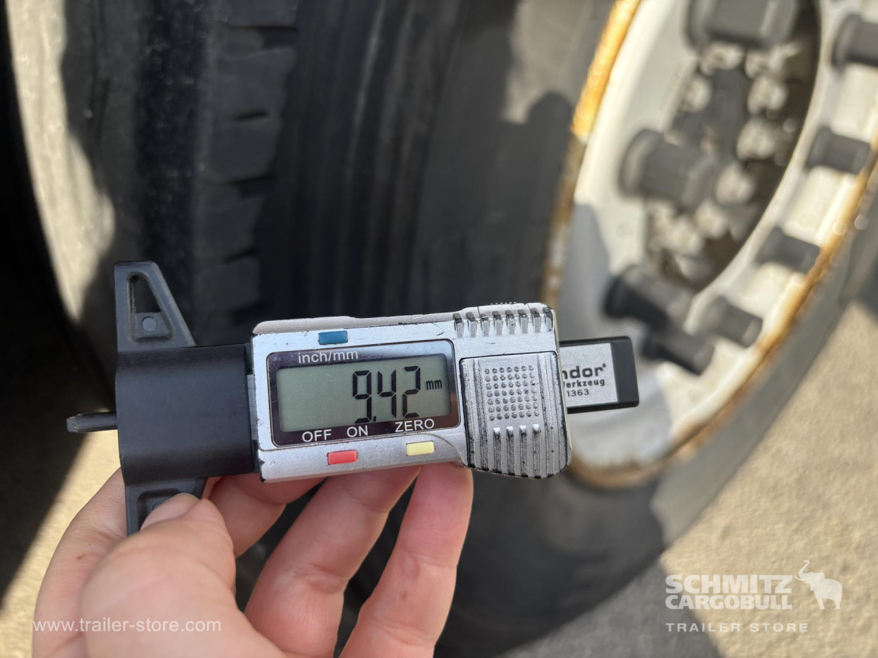 SCHMITZ Curtainsider Standard - Schuifzeiloplegger: afbeelding 4 SCHMITZ Curtainsider Standard - Schuifzeiloplegger: afbeelding 4