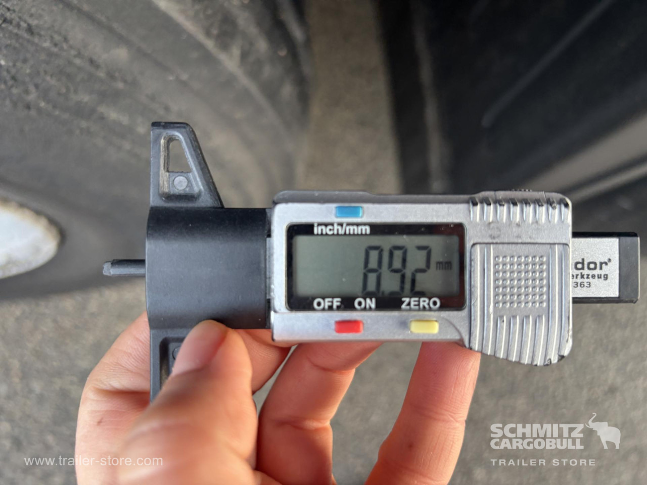 SCHMITZ Curtainsider Standard - Schuifzeiloplegger: afbeelding 2 SCHMITZ Curtainsider Standard - Schuifzeiloplegger: afbeelding 2