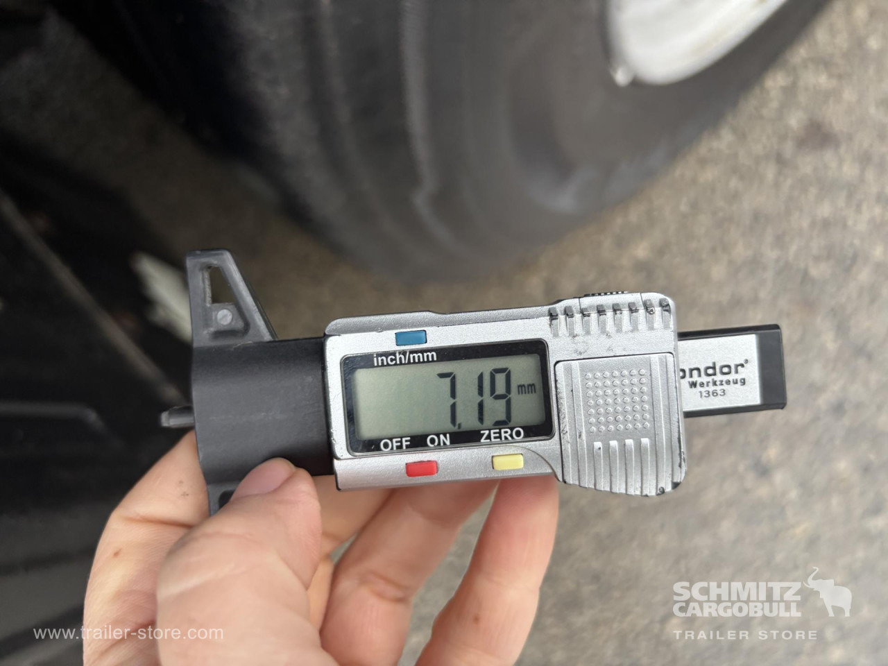 SCHMITZ Reefer Standard - Isotherm oplegger: afbeelding 4 SCHMITZ Reefer Standard - Isotherm oplegger: afbeelding 4