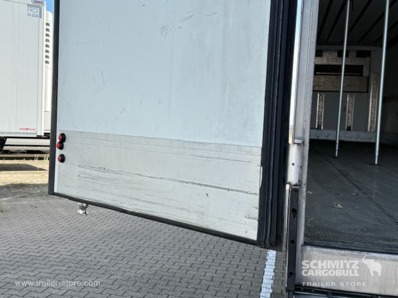 SCHMITZ Oplegger Vries Multitemp Taillift - Isotherm oplegger: afbeelding 4 SCHMITZ Oplegger Vries Multitemp Taillift - Isotherm oplegger: afbeelding 4