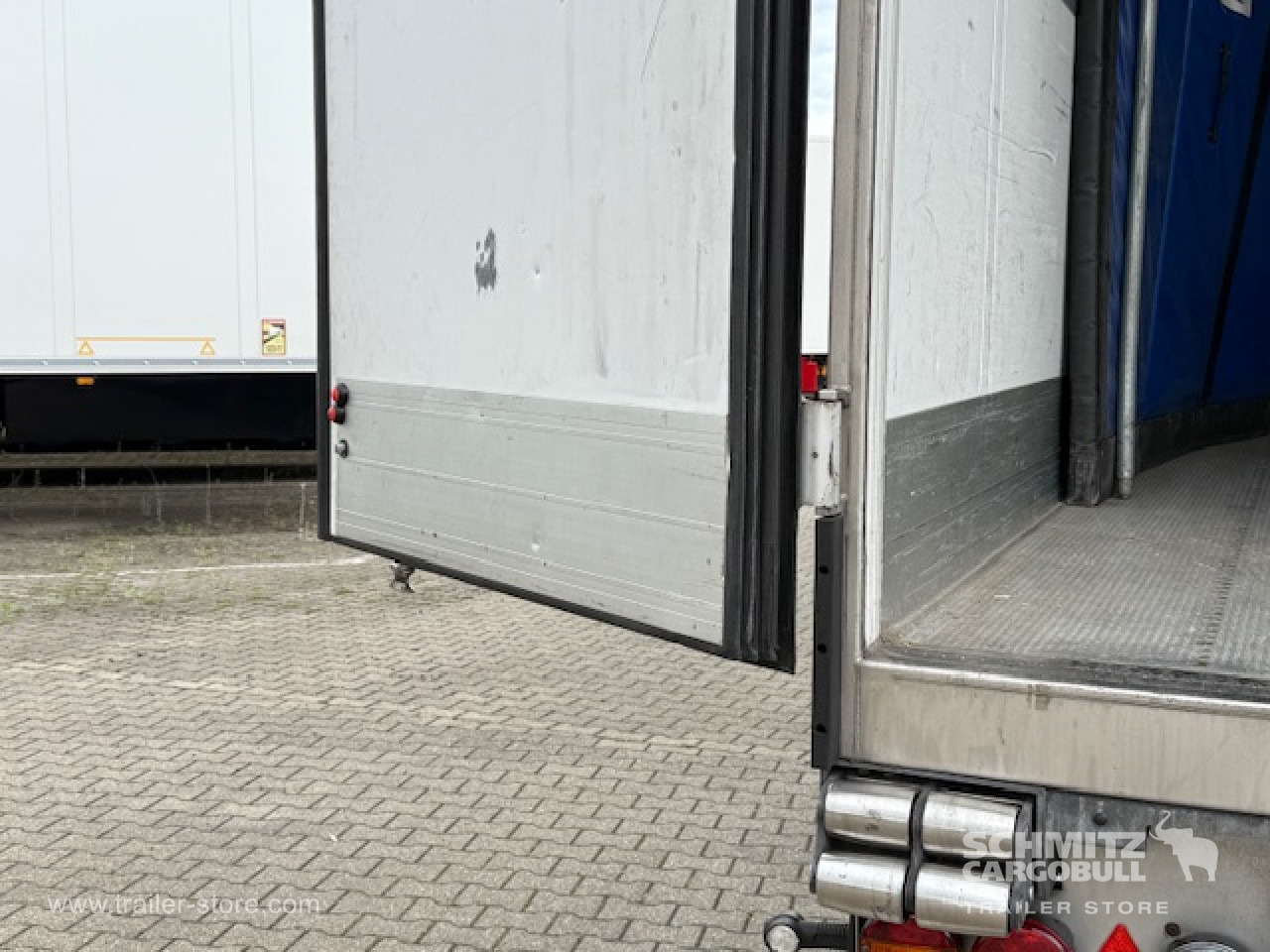 SCHMITZ Oplegger Vries Multitemp Taillift - Isotherm oplegger: afbeelding 2 SCHMITZ Oplegger Vries Multitemp Taillift - Isotherm oplegger: afbeelding 2