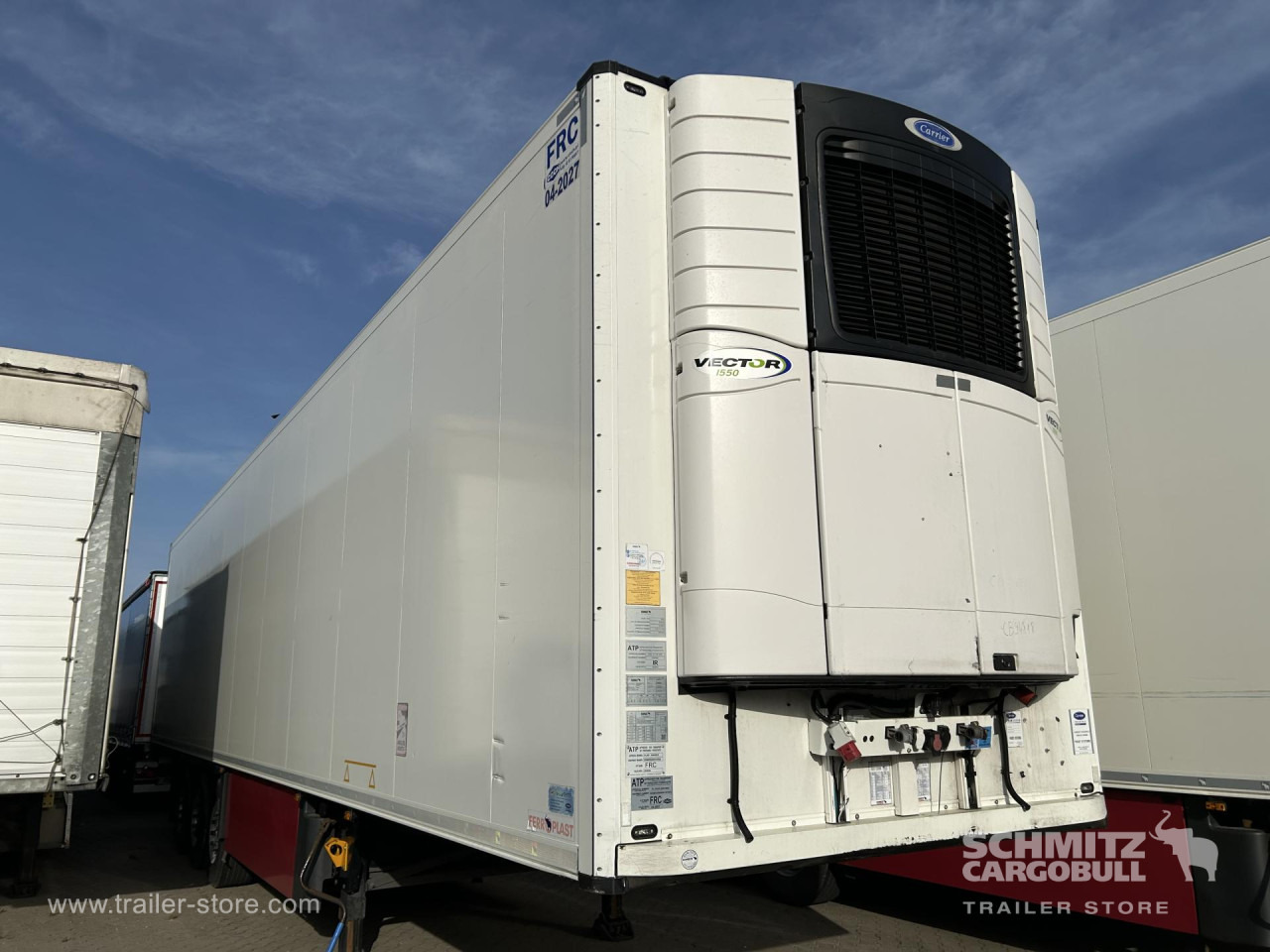 SCHMITZ Reefer Standard - Isotherm oplegger: afbeelding 1 SCHMITZ Reefer Standard - Isotherm oplegger: afbeelding 1