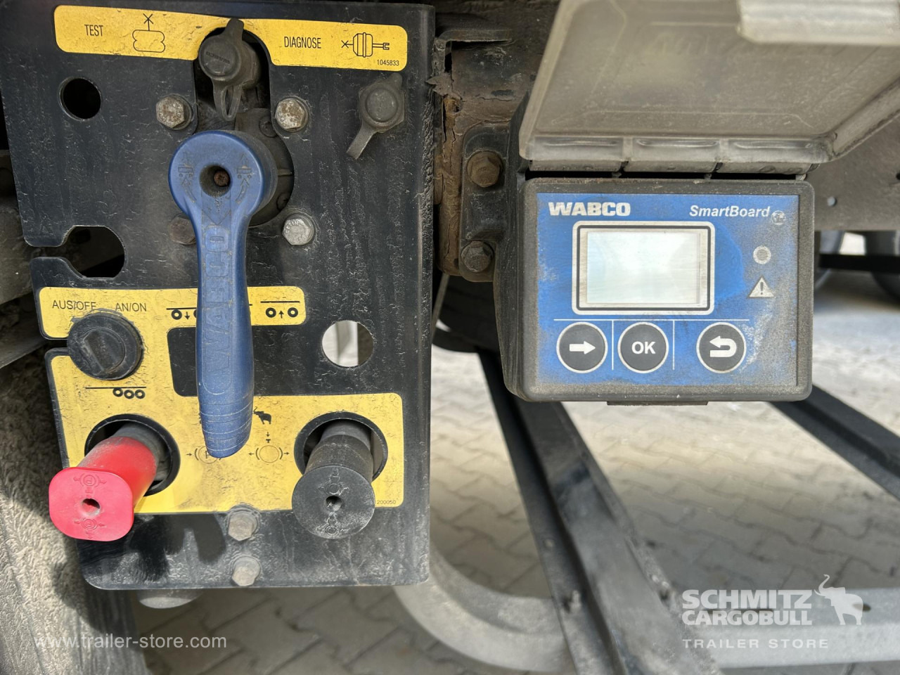 SCHMITZ Reefer Standard - Isotherm oplegger: afbeelding 3 SCHMITZ Reefer Standard - Isotherm oplegger: afbeelding 3
