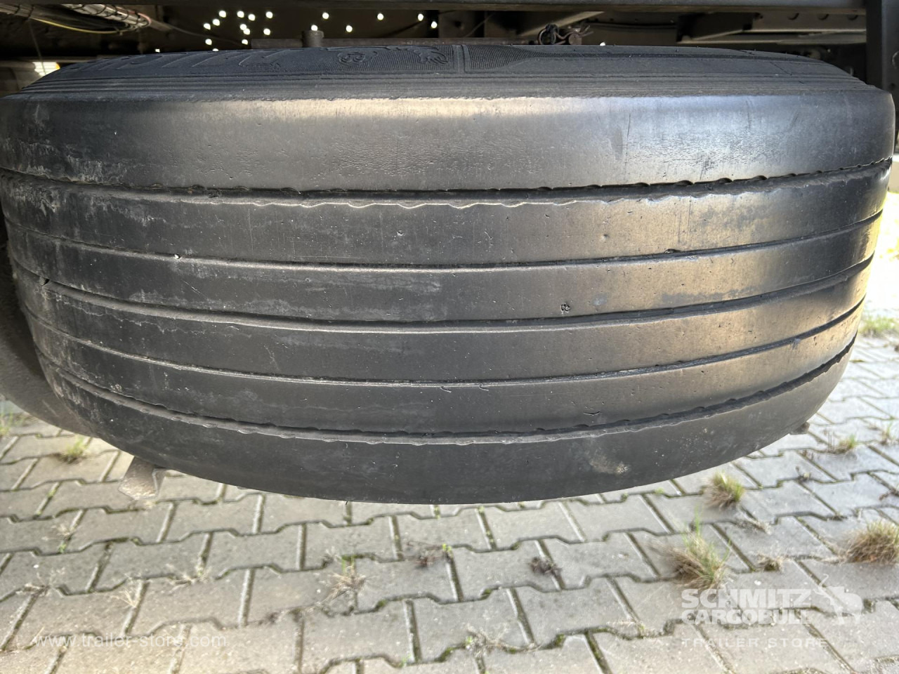 SCHMITZ Reefer Standard - Isotherm oplegger: afbeelding 4 SCHMITZ Reefer Standard - Isotherm oplegger: afbeelding 4