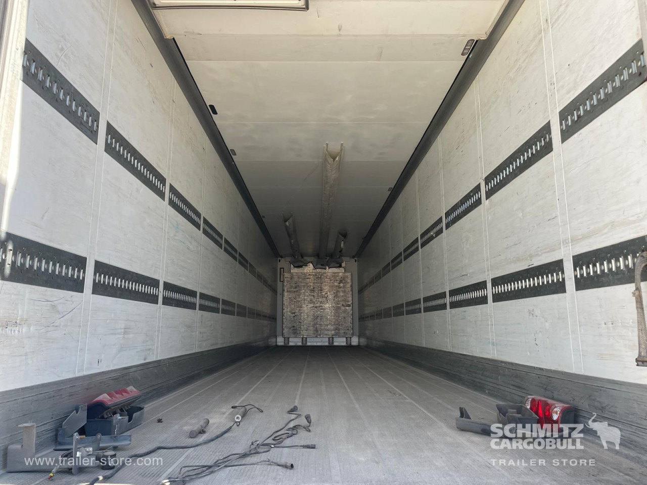 SCHMITZ Reefer Standard - Isotherm oplegger: afbeelding 3 SCHMITZ Reefer Standard - Isotherm oplegger: afbeelding 3