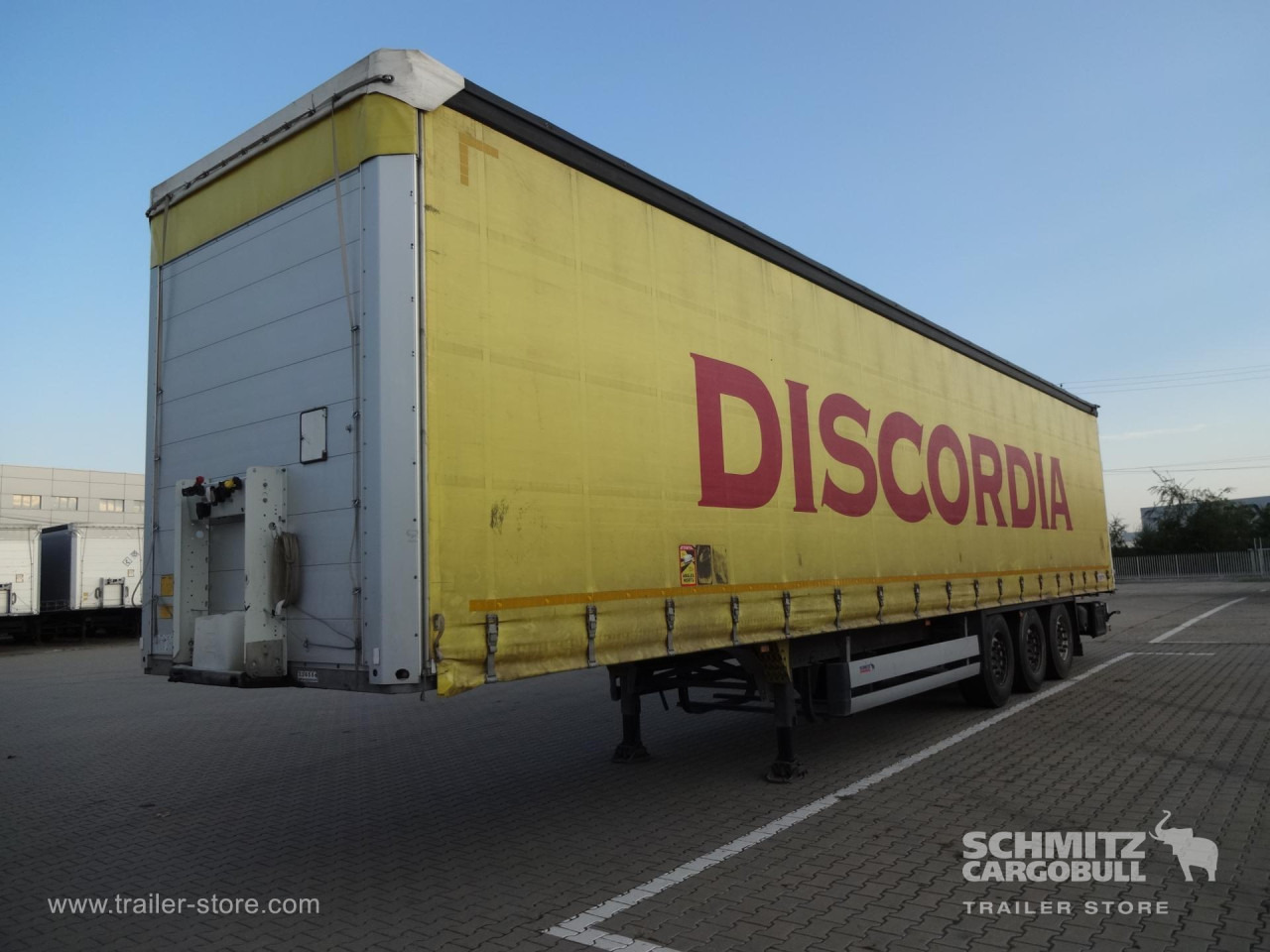 SCHMITZ Curtainsider Standard - Schuifzeiloplegger: afbeelding 1 SCHMITZ Curtainsider Standard - Schuifzeiloplegger: afbeelding 1