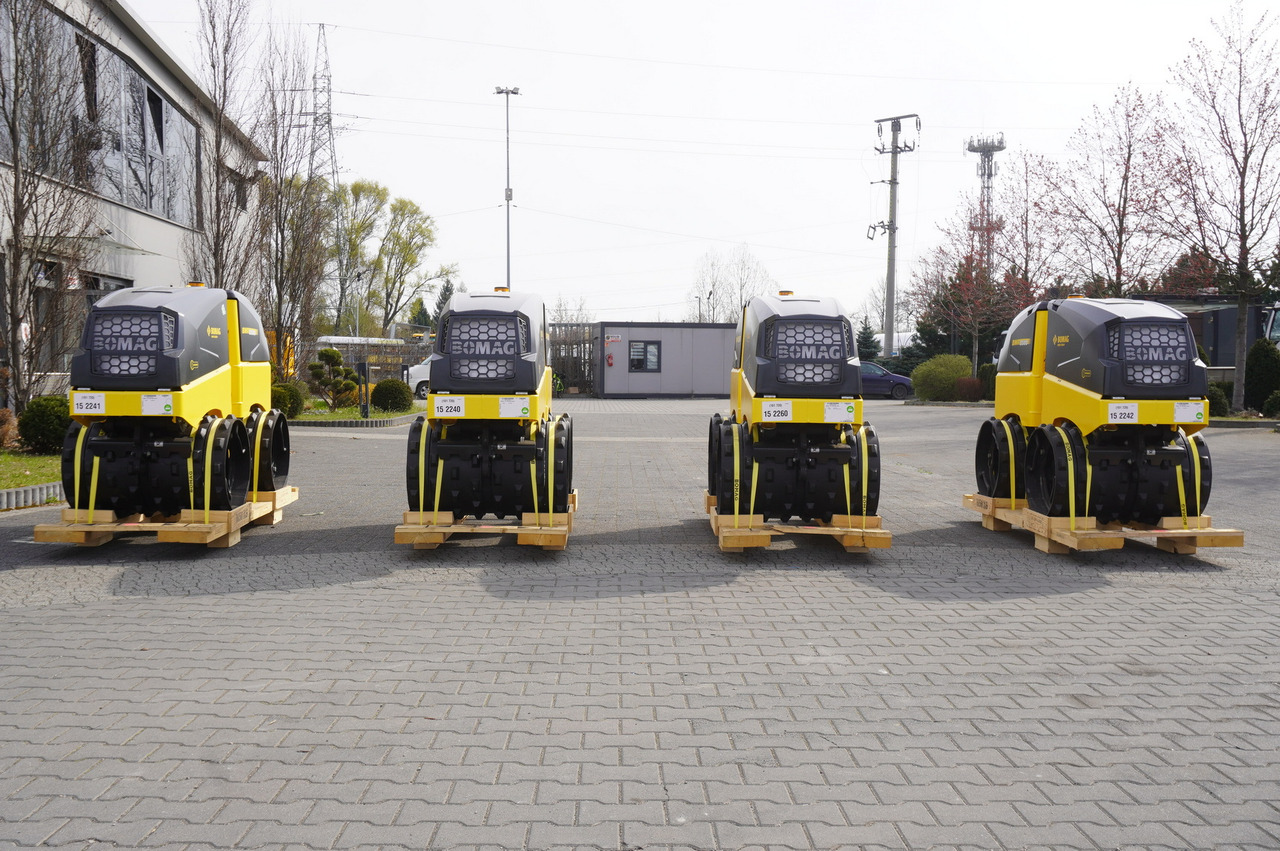 BOMAG BMP 8500 brand-new trench roller / Remote Control / 4 units - Bodemstabliseerder: afbeelding 2 BOMAG BMP 8500 brand-new trench roller / Remote Control / 4 units - Bodemstabliseerder: afbeelding 2