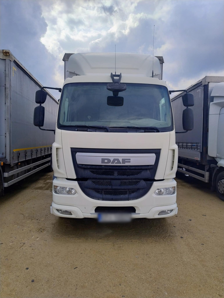 DAF LF 250 / Curtainsider 18 EPAL / sleeping cab - Schuifzeilen vrachtwagen: afbeelding 2 DAF LF 250 / Curtainsider 18 EPAL / sleeping cab - Schuifzeilen vrachtwagen: afbeelding 2