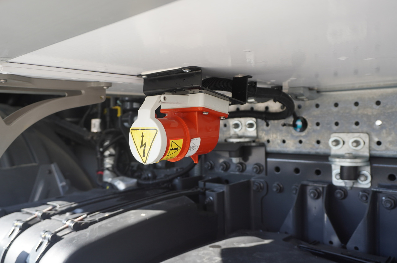 Koelwagen vrachtwagen DAF NEW DAF XF 450 6x2 / 2025 / NEW Lamberet 18 EPAL Refrigerator / Carrier Supra 850 MT / Multitemperature / No mileage: afbeelding 11