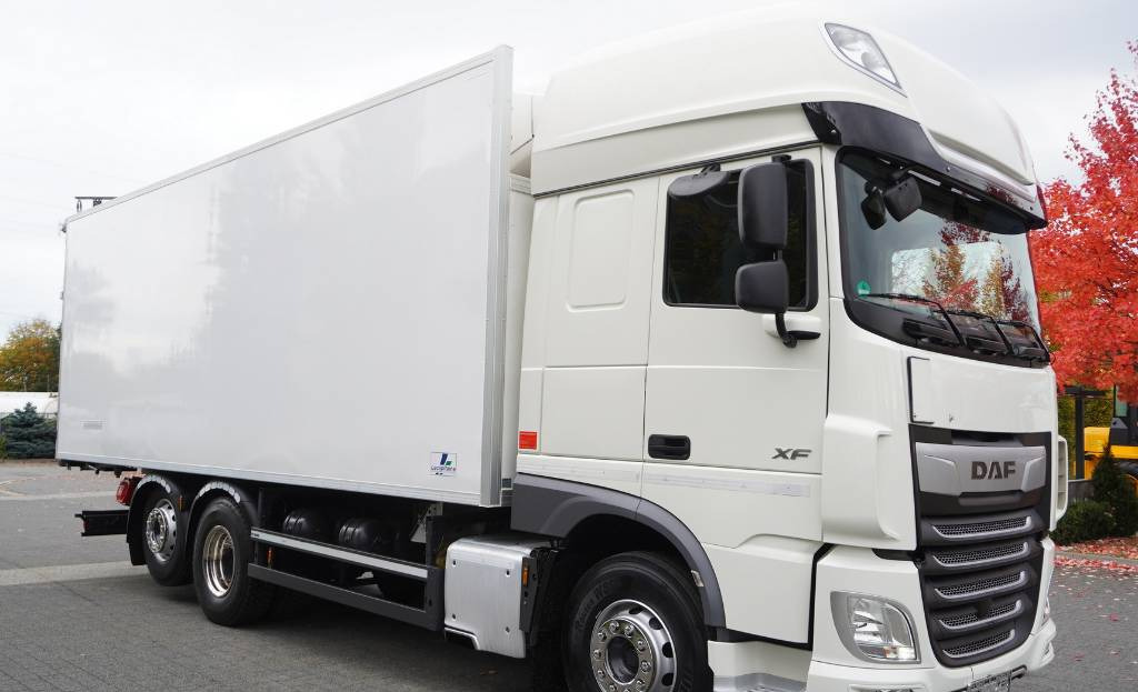 DAF XF 450 6×2 E6 / Refrigerator Lacapitaine / ATP/FRC to 2027 / 18 pallets - Koelwagen vrachtwagen: afbeelding 3 DAF XF 450 6×2 E6 / Refrigerator Lacapitaine / ATP/FRC to 2027 / 18 pallets - Koelwagen vrachtwagen: afbeelding 3