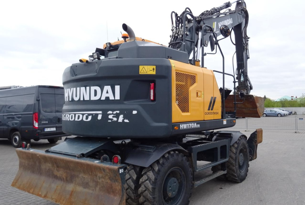 HYUNDAI HW170 ACR wheel excavator / 2000 MTH / 2022 / A/C - Mobiele graafmachine: afbeelding 4 HYUNDAI HW170 ACR wheel excavator / 2000 MTH / 2022 / A/C - Mobiele graafmachine: afbeelding 4