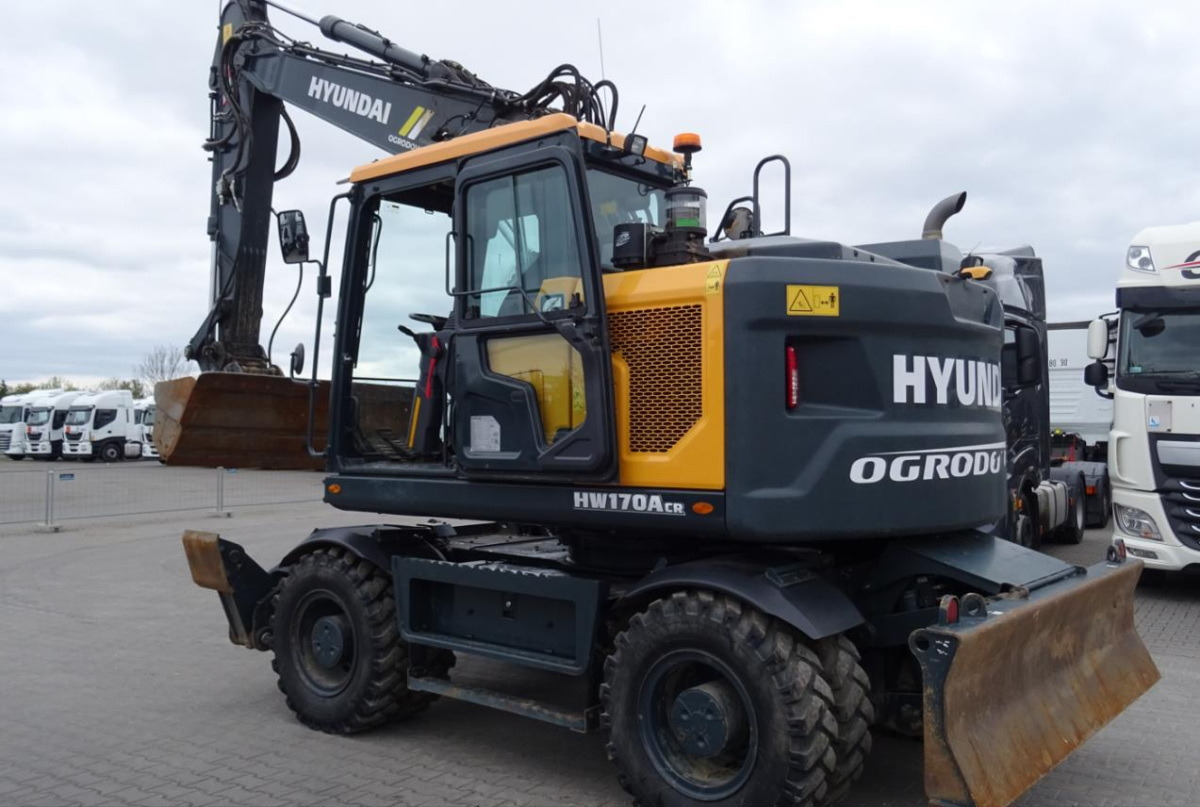 HYUNDAI HW170 ACR wheel excavator / 2000 MTH / 2022 / A/C - Mobiele graafmachine: afbeelding 5 HYUNDAI HW170 ACR wheel excavator / 2000 MTH / 2022 / A/C - Mobiele graafmachine: afbeelding 5
